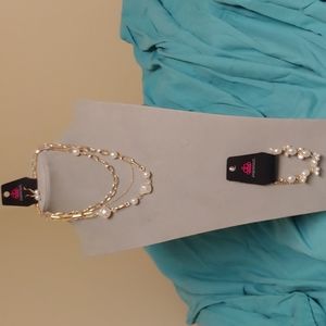 Paparazzi Gold chains w/ faux pearls with matching earrings and bracelet